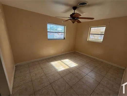 9438 SW 51st St — Photo 6