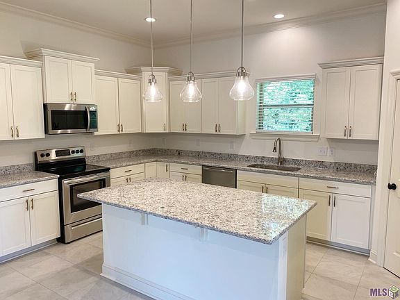 4th image of 18915 Corlis Green Dr