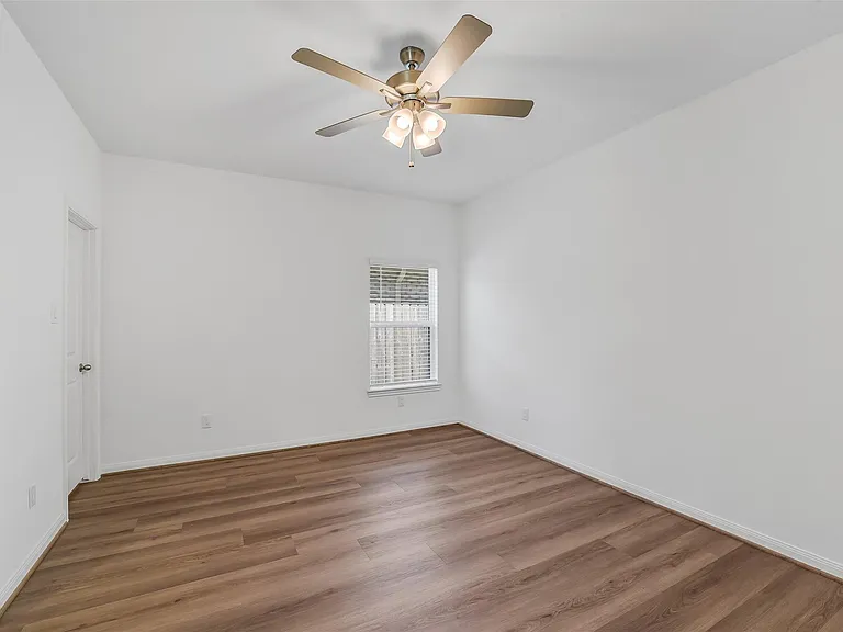13614 Pine Dr — Photo 17