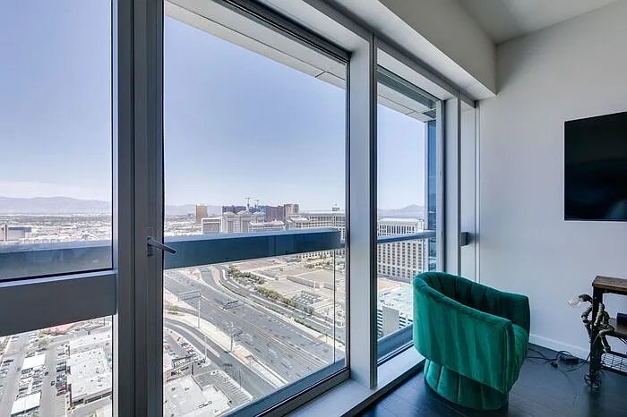 2 bed, 2.0 bath, 1111 sqft, $2,900 — Photo 1