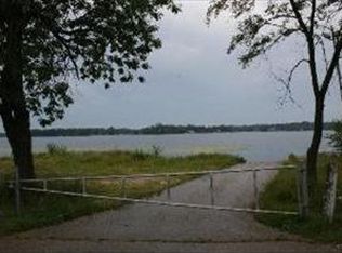 25173 W Rollins Rd, Ingleside, IL 60041