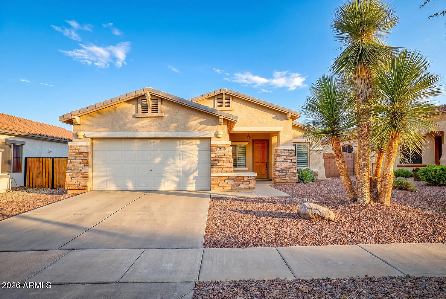 4 bed, 2.0 bath, 1834 sqft, $2,400 — Photo 1