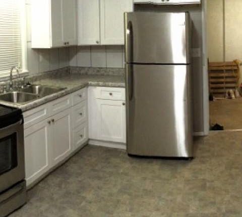 2nd image of 4712 N Broadway Ave
