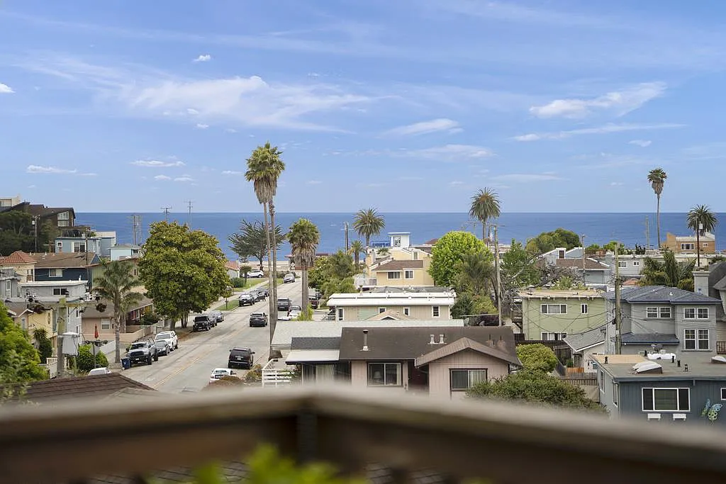 340 Treasure Island Dr photo 1