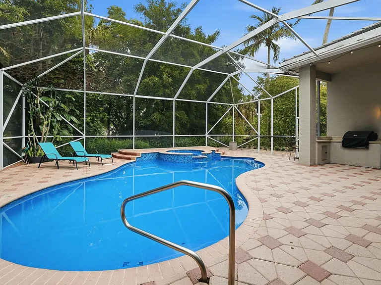 856 Forest Glen Ln — Photo 30