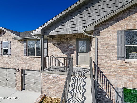 5th image of 1505 Summerfield Dr