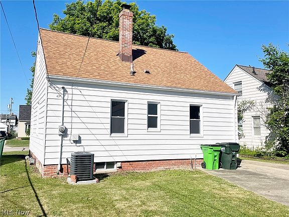 3rd image of 281 E 330th St