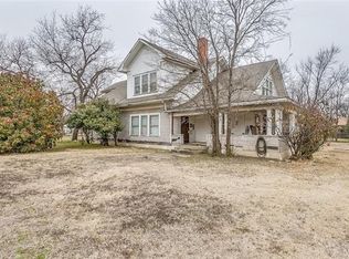 501 N Sparks St, Alvarado, TX 76009