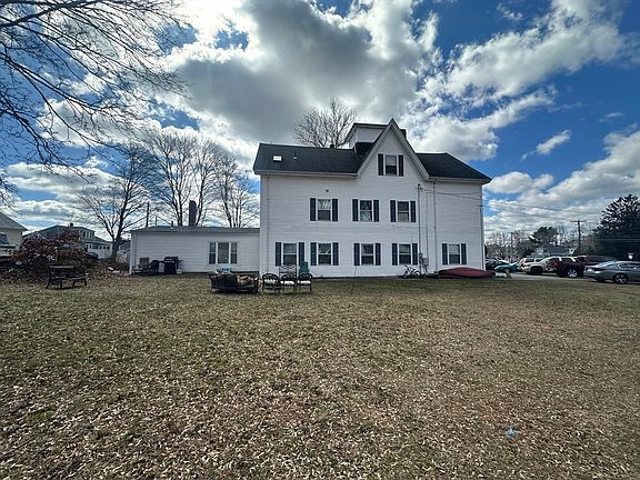 2nd image of 218 Main St