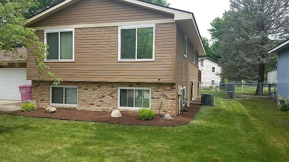 2nd image of 9085 207th St W