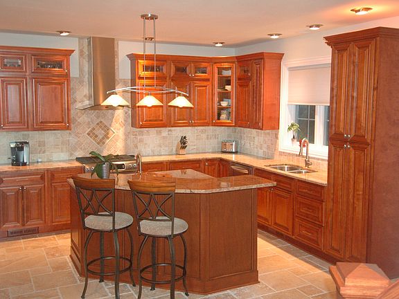 2 Sinks, 2 Ovens, Microwave