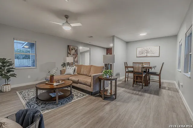 3 bed, 1.0 bath, 1226 sqft, $1,550 — Photo 2