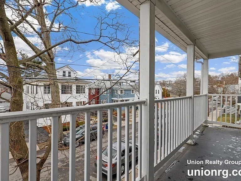 285 Park St #2 — Photo 10