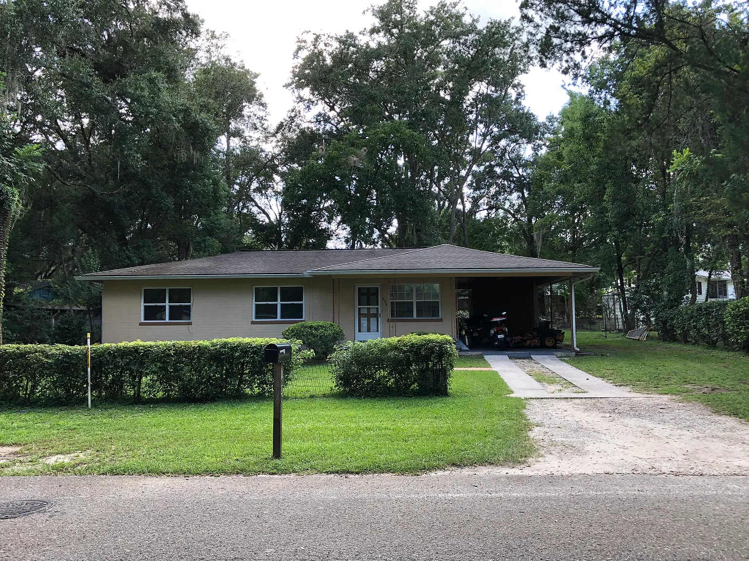 3 bed, 1.5 bath, 1301 sqft, $1,800 — Photo 4