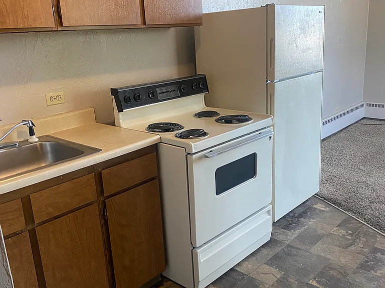 345 W Front St — Photo 2