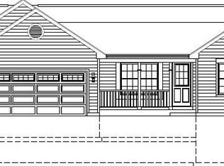 200 Savannah Dr, Walworth, WI 53184