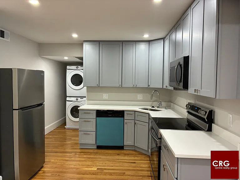 11 Romsey St #3 — Photo 2