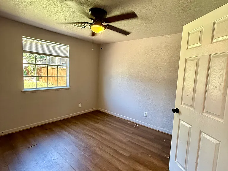1308 NW Euclid Ave #4 — Photo 6