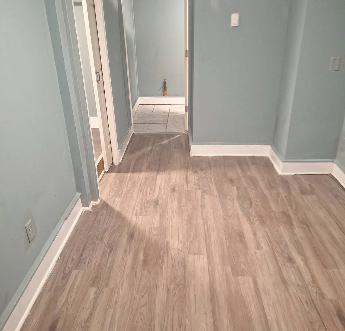 Charming 4 bedroom and 2 bath — Photo 3