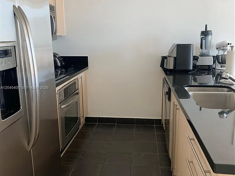 79 SW 12th St #2703 — Photo 10
