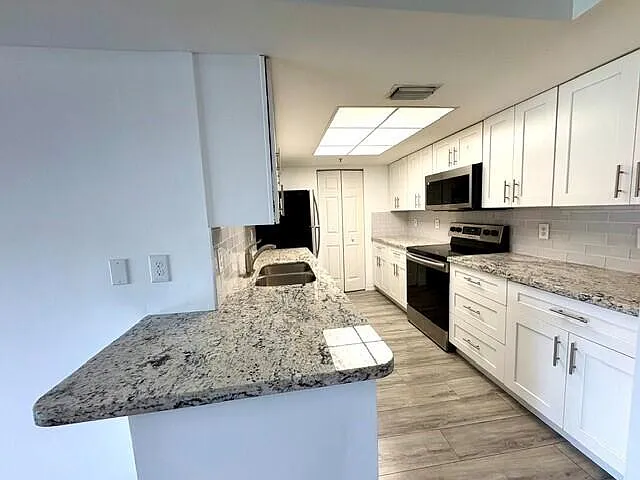 100 Crestwood Ct N #108 — Photo 10