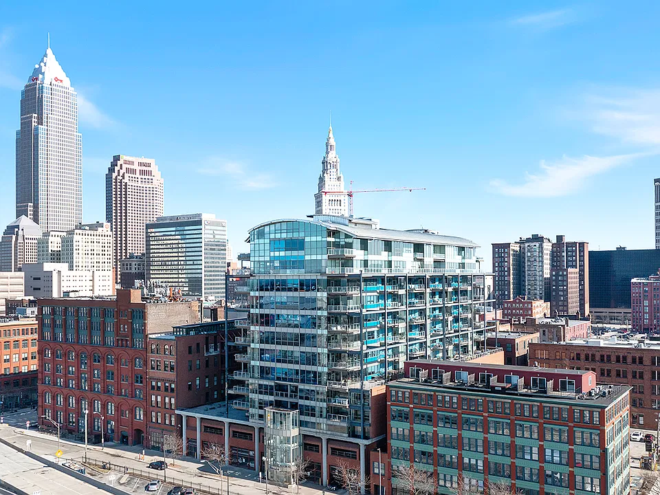 701 W Lakeside Ave #1110