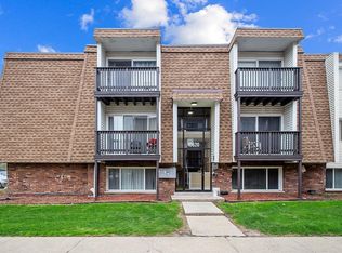 10620 Brooks Ln #2A-8, Chicago Ridge, IL