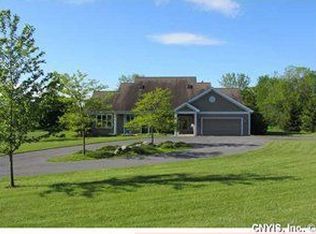 2 Prentiss Dr, Skaneateles, NY 13152