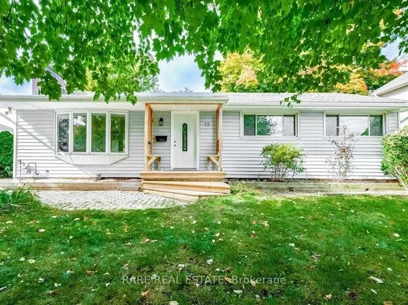 15 Miller Dr, Hamilton, ON L9G 2H9