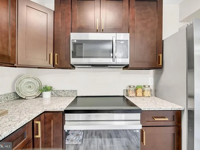 7036 Harbour Village Ct #T1 — Photo 13
