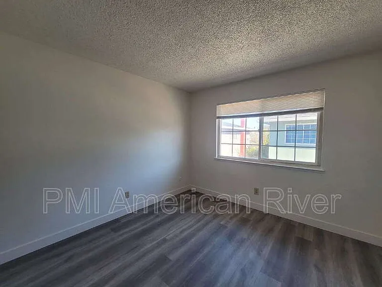 75 Nedra Ct #4 — Photo 9