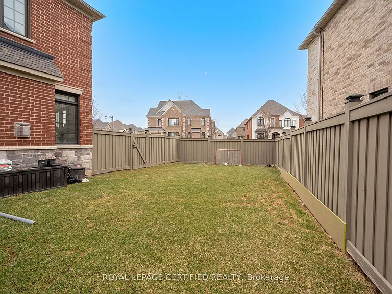 1285 Raspberry Ter — Photo 46