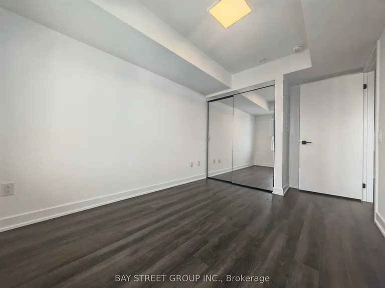 609 Sherbourne St #2211 — Photo 15