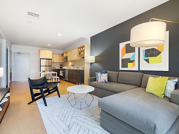 3rd image of 6201 Hollywood Blvd #1-3322