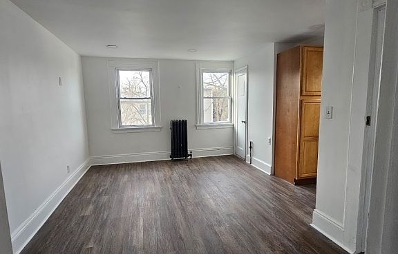 3rd image of 212 3Rd St