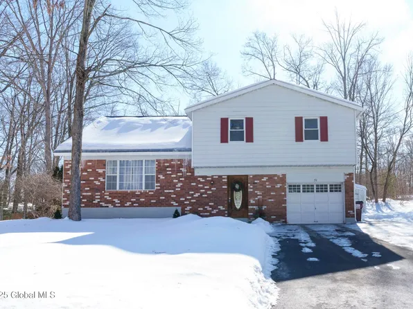 19 Wampum Drive, Saratoga Springs, NY 12866