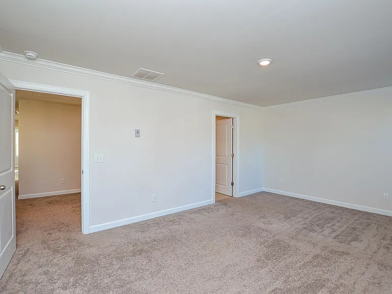 3215 Lisburn St — Photo 29
