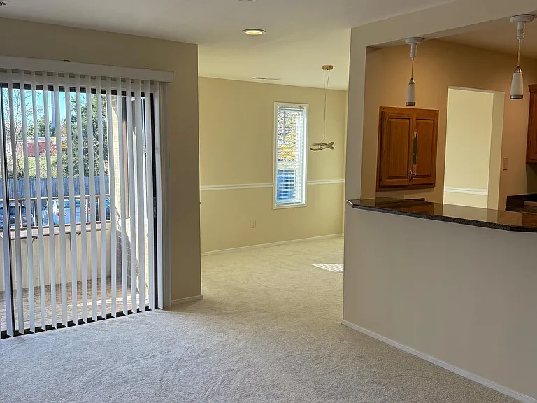 531 Florida Ave #104 — Photo 32