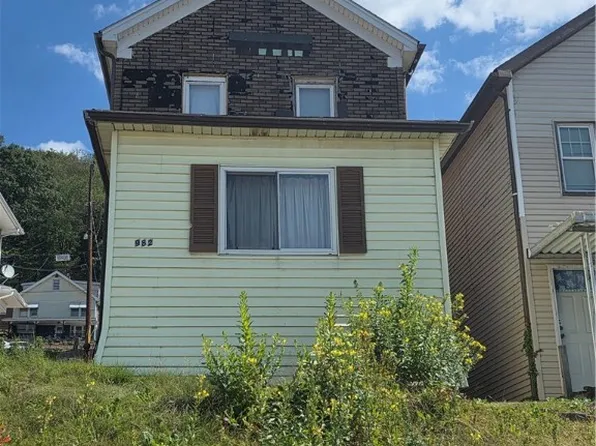 982 Neville St, Follansbee, WV 26037