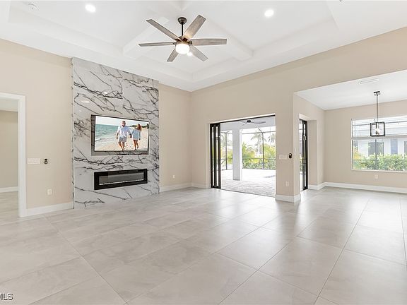 4th image of 2830 SW 24th Ave