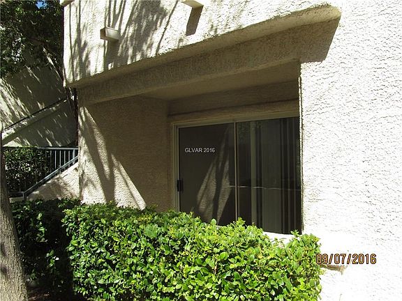 3rd image of 3120 Tarpon Dr Unit 102