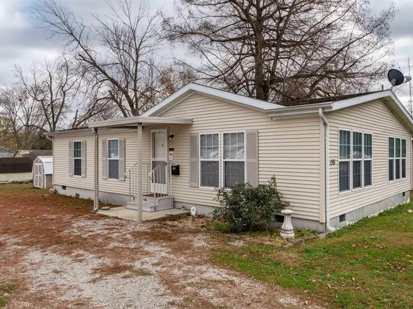 116 N East St, Du Quoin, IL 62832