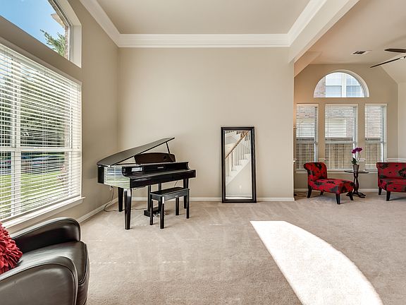 4th image of 6736 Grant Ln