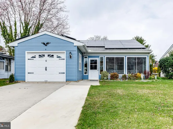 6 Sheffield Pl, Southampton, NJ 08088