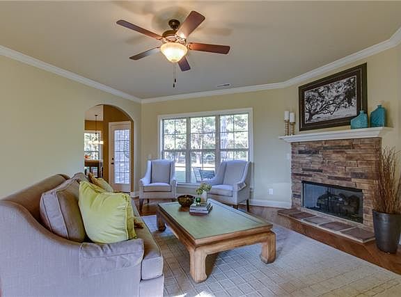 5th image of 108 Kingston Ct