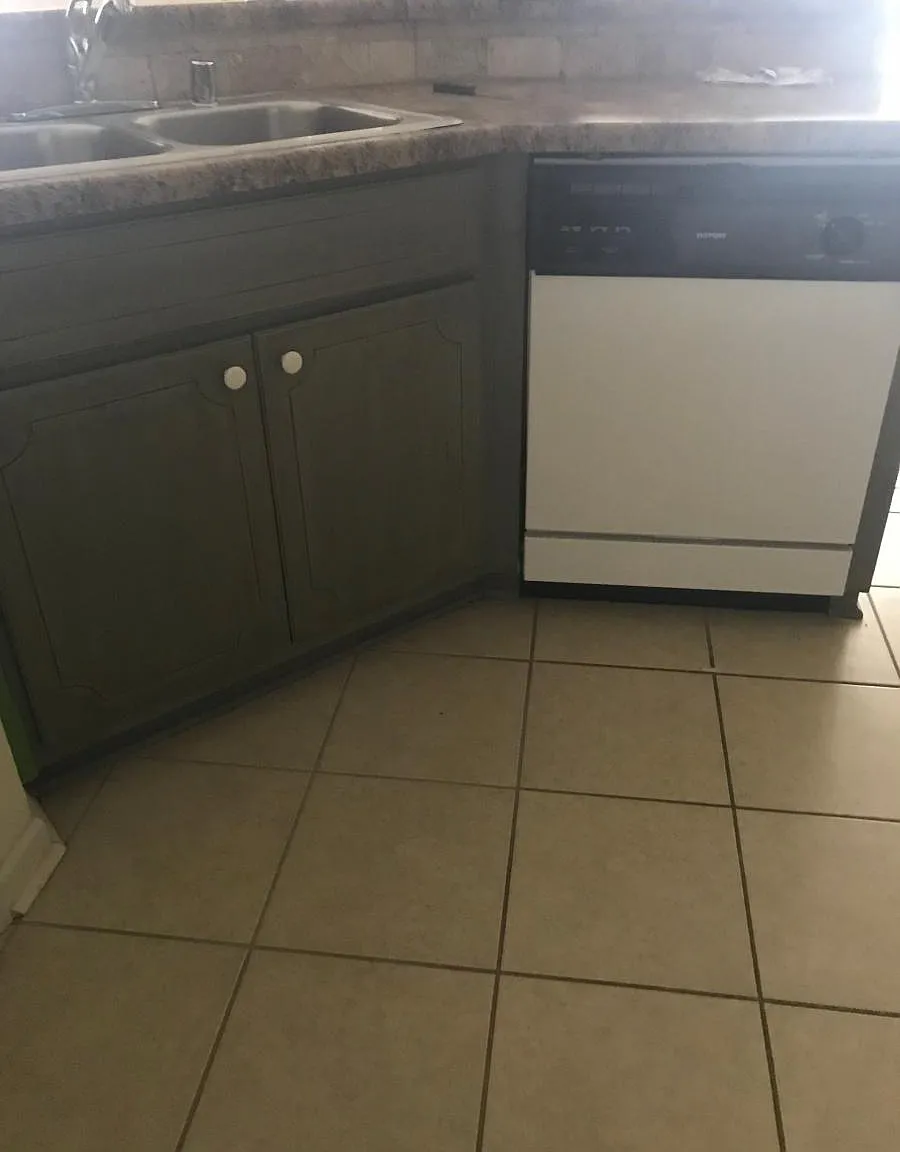 3 bed, 1100 sqft, $1,400 — Photo 4