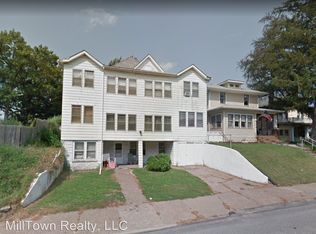 920 W Locust St APT 1, Davenport, IA 52804