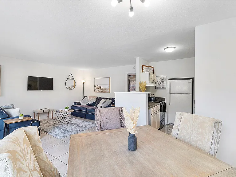 3230 NE 13th St #102 — Photo 21