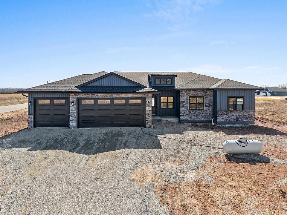 1st image of 2557 Meadow Rose Ln