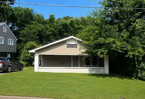 5720 Court I Photo 1